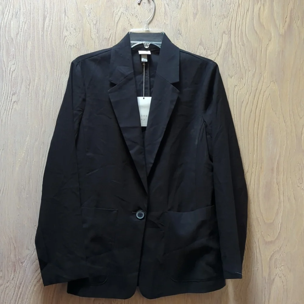NWT Women's Relaxed Fit Essential Blazer - A New Day™ Black Size Small - Picture 2 of 7